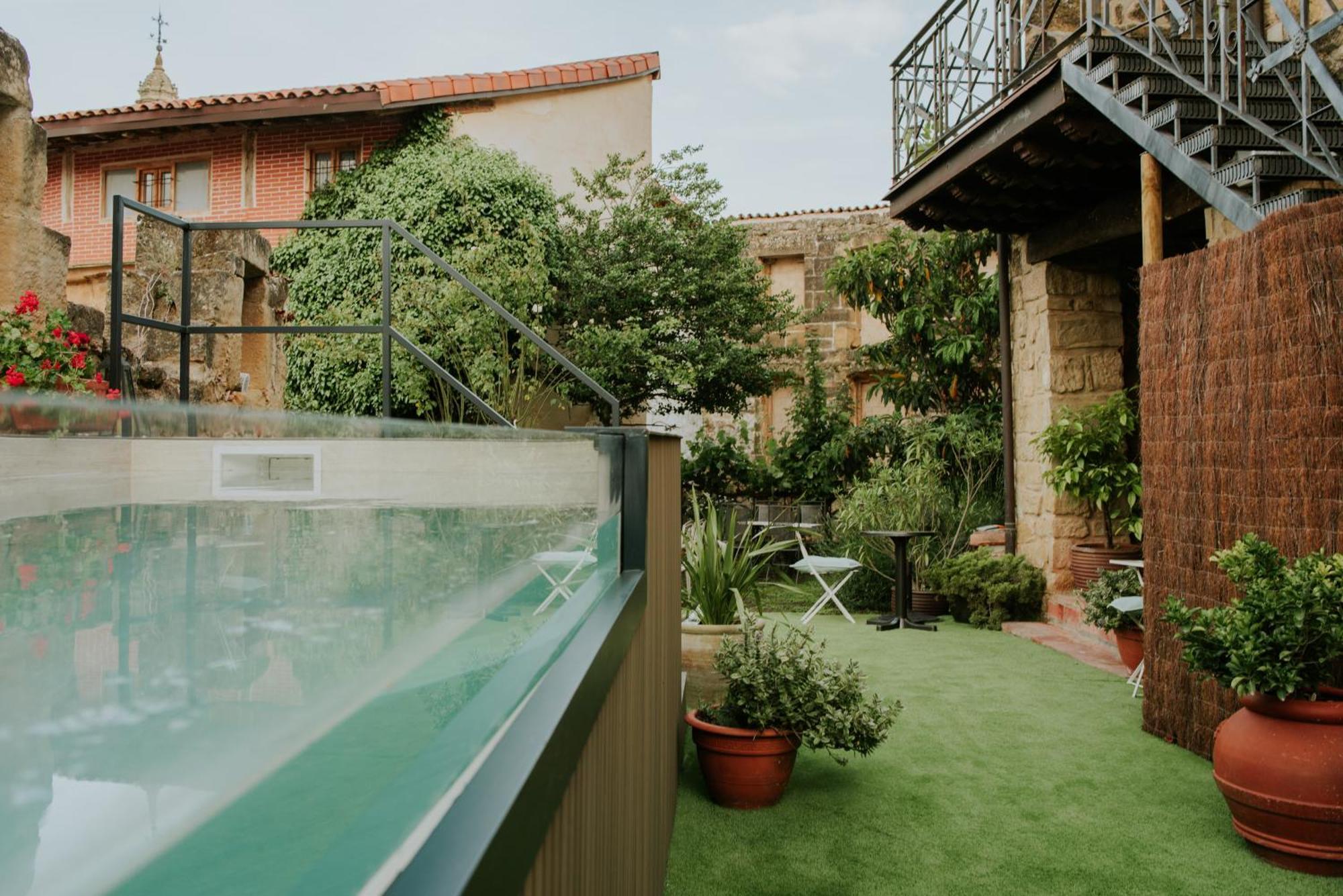 Hospederia Senorio De Brinas Hotel Exterior photo